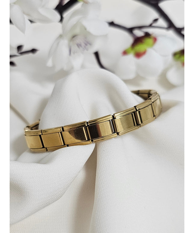Gold Charm Armband