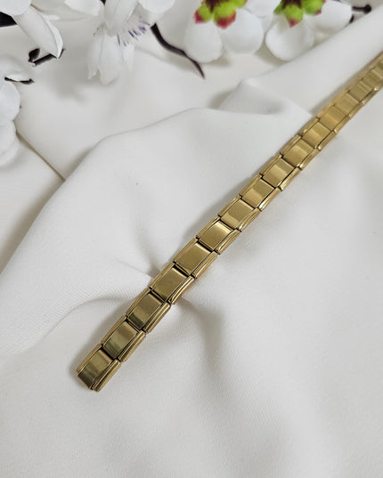 Gold Charm Armband