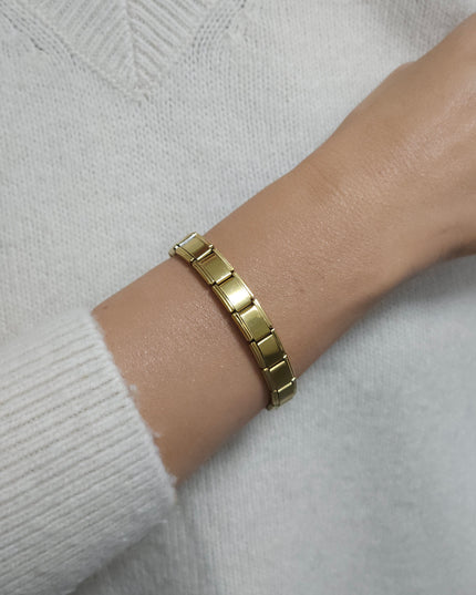 Gold Charm Armband